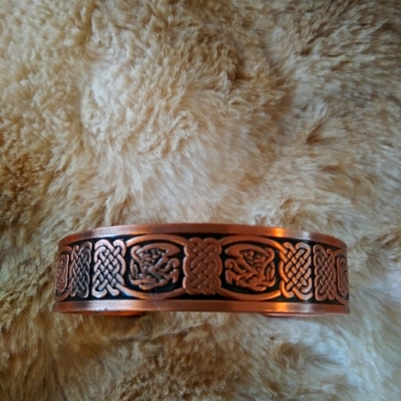 Magnetic Cuff Bracelet Dragon Design Rosetone New - Picture 1 of 11
